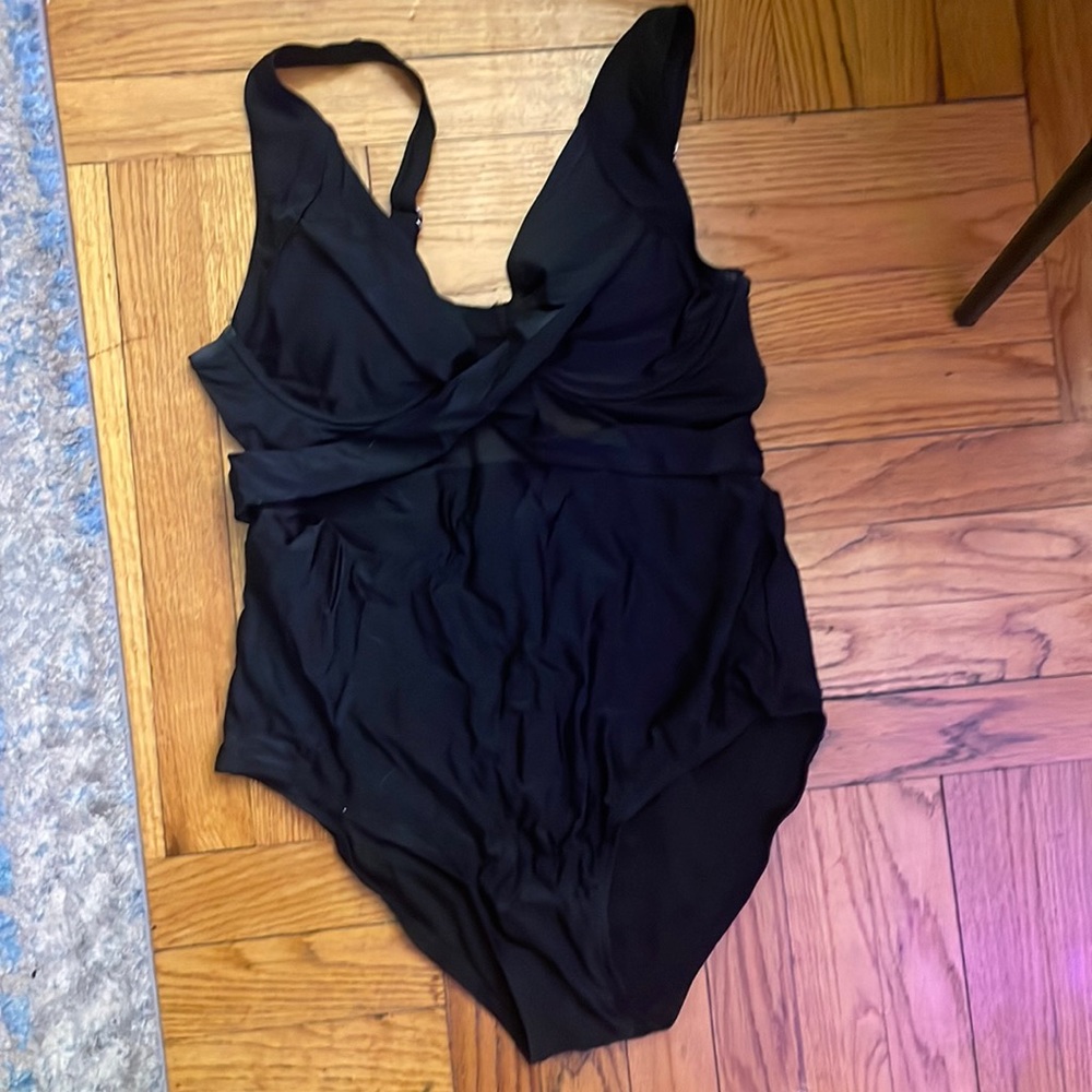 Black bathing suit by Meet Curve size L with underwire cups